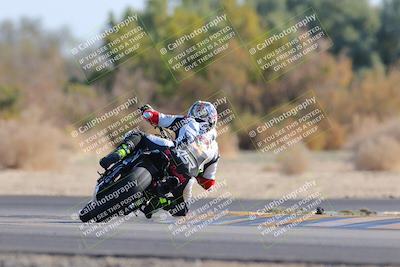 media/Dec-18-2022-SoCal Trackdays (Sun) [[8099a50955]]/Turn 7 Backside (1125am)/